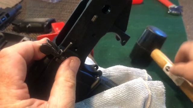AR-15 Bolt Release - Add New or Replacement смотреть онлайн
