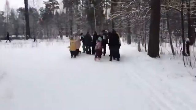Что такое терренкур? Наши малыши и родители из группы "Кроха" сейчас всё расскажут и покажут. смотреть онлайн