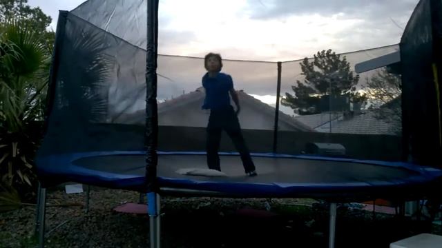 running shooting star press on a trampoline смотреть онлайн
