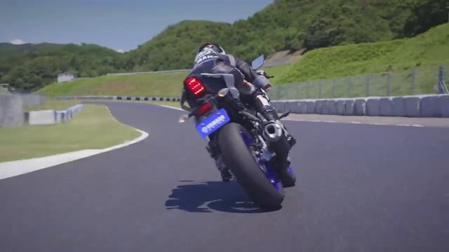 Yamaha R15 vs MT15 Detailed Comparison- Price, Mileage, Top Speed, Features, Models