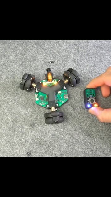 Gyroscope sensor data to rotation and accelerometer sensor data to motion #moebot #esp #iot #shorts смотреть онлайн