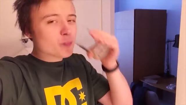 Как пить из унитаза! Ивангай! 4 минутная версия смотреть онлайн