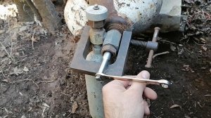 Как быстро заправить ацетиленовый баллон не имея специального инструмента.