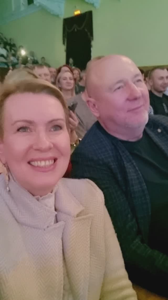 Тряхнули стариной Концерт Рок Хиты 80-х Четыре виолончели и оркестр группа Renaissance Cellos смотреть онлайн