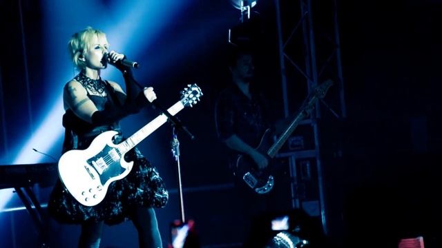 The Cranberries - Zombie LIVE Hala sportova Novi Beograd 04.12.2012. Videokod Aleksandar Zec смотреть онлайн