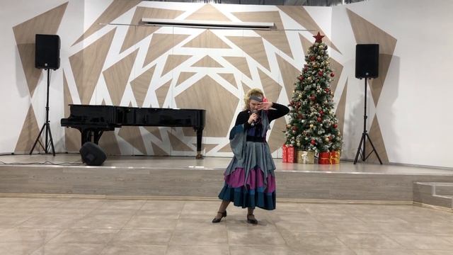 Олеся Тараненко сдает экзамен по вокалу. Песня - Алены Свиридовой "Розовый фламинго". смотреть онлайн