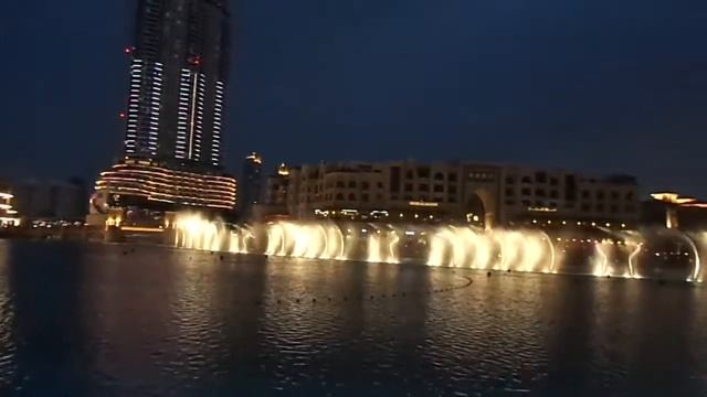 Танцующие фонтаны ОАЭ ДУБАИ 30.10.2012 смотреть онлайн