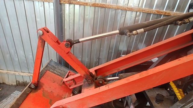 самодельный мини погрузчик , выворот ковша