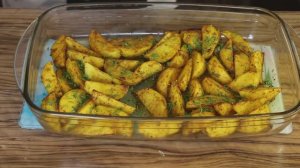 Картошка в духовке по-деревенски. Рецепт чесночного соуса.