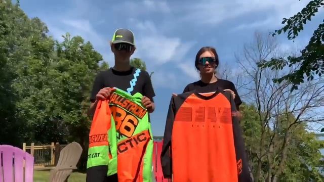 Snowmobile Racing Gear смотреть онлайн