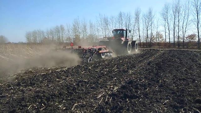 Обработка почвы Case IH Steiger 450 с  дисколаповым глубокорыхлителем Ecolotiger