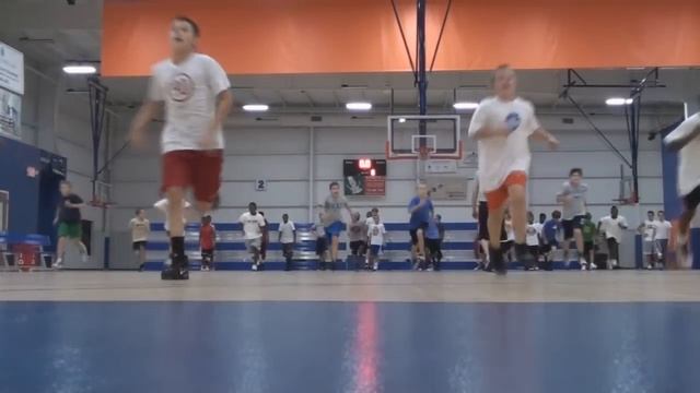 2010 NIKE Elite Hoops Boys Charlotte Basketball Camp.wmv смотреть онлайн
