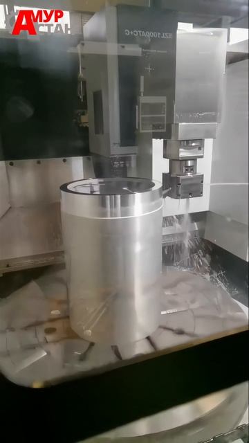Токарный станок точит габаритные заготовки.mp4 смотреть онлайн