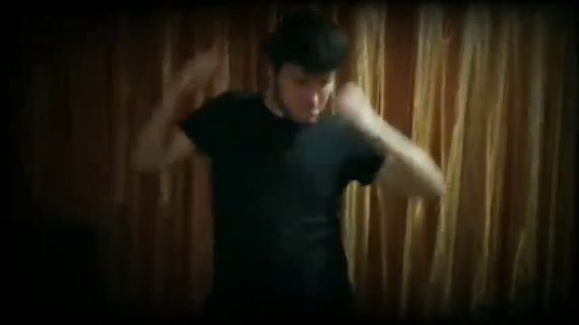 Немного танцев в ваши шорты