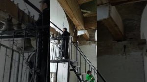 колокольный звон ,на колокольне Свято-Успенского кафедрального собора в Смоленске