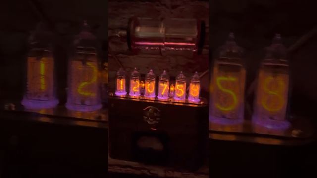 30,000 Volt Vacuum Capacitor with 12 RGB’s смотреть онлайн