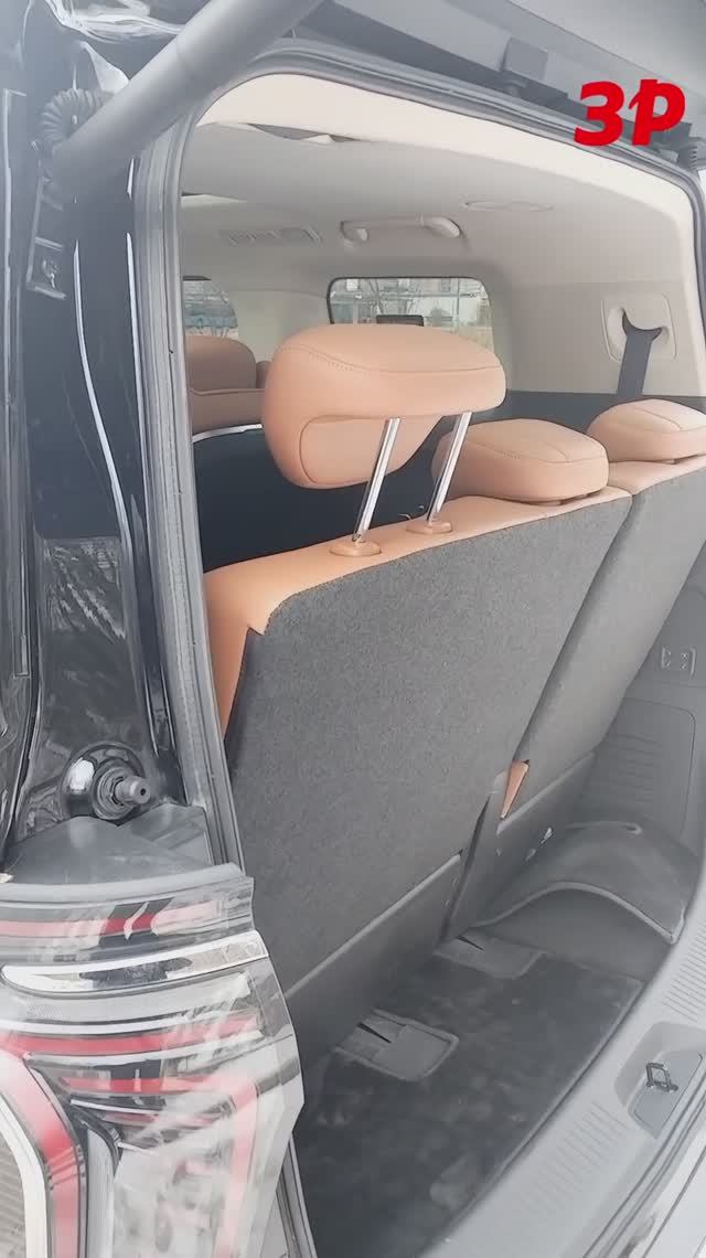 А где багажник-то? В минивэне Hongqi HQ9? #shorts #hongqi смотреть онлайн