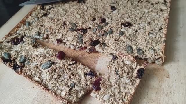 Батончики без муки, яиц и сахара — Vegan Friendly! 🍫🌱 смотреть онлайн