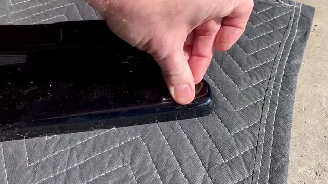 Removing Maxton Design Decal - SO EASY! смотреть онлайн