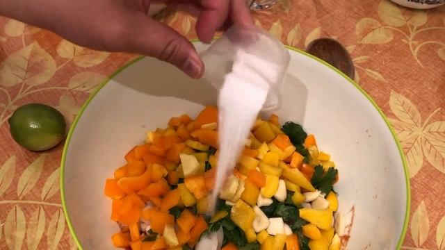 How to Make Easy Tasty Fresh Homemade Salsa - How To #6 смотреть онлайн