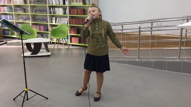 "Три танкиста" исполняет Тараненко Олеся (9 лет) смотреть онлайн