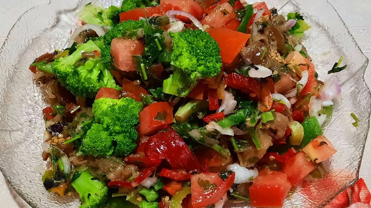 Могу есть такой САЛАТ хоть каждый день!! САЛАТ ИЗ МОРОЗИЛКИ!! смотреть онлайн