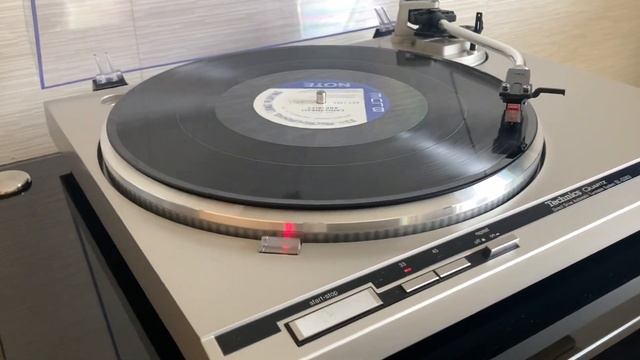 Technics SLQ-303 Quartz lock Direct Drive Turntable смотреть онлайн