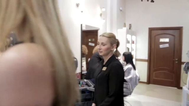 Утро невесты. Свадебная прическа и макияж в Дзержинске смотреть онлайн