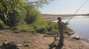 Осень 2021. Лето закончилось  пришла осень рыбалка на фидер закидушки река Ахтуба