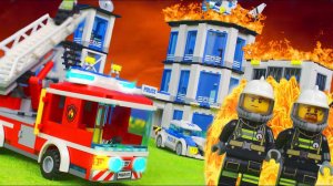 Лего Пожар в полицейском участке Для детей