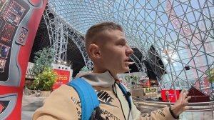 (Holdik Live) ФЕРРАРИ ПАРК В АБУ-ДАБИ 🏎️ У МЕНЯ ЧУТЬ НЕ ВЫПАЛИ ЗРАЧКИ ОТ ЭТОЙ ГОРКИ