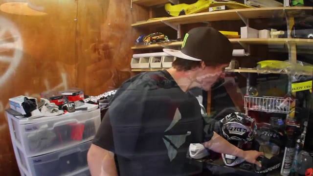 Thor Theater: The Man Cave...with Darryn Durham - TransWorld Motocross смотреть онлайн