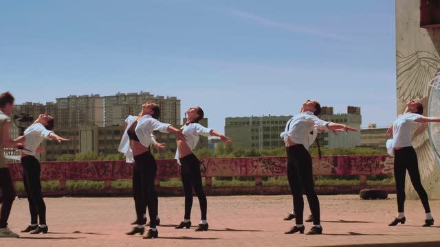 "RunBoyRun" Dance Cover (B-roll camera shot) смотреть онлайн