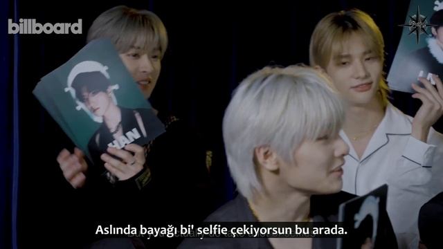 Türkçe Altyazılı | Stray Kids "Grup Arkadaşlarınızı Ne Kadar İyi Tanıyorsunuz?" | Billboard смотреть онлайн