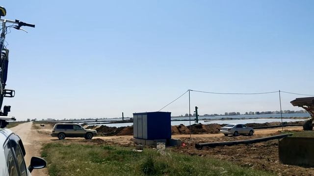 Добыча песка в 100м от жилых домов ! Донузлав 04.05.2018 смотреть онлайн