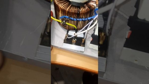 Зарядное устройство MAXINTER Plus-30 BT-2 Power, 12В-24В.