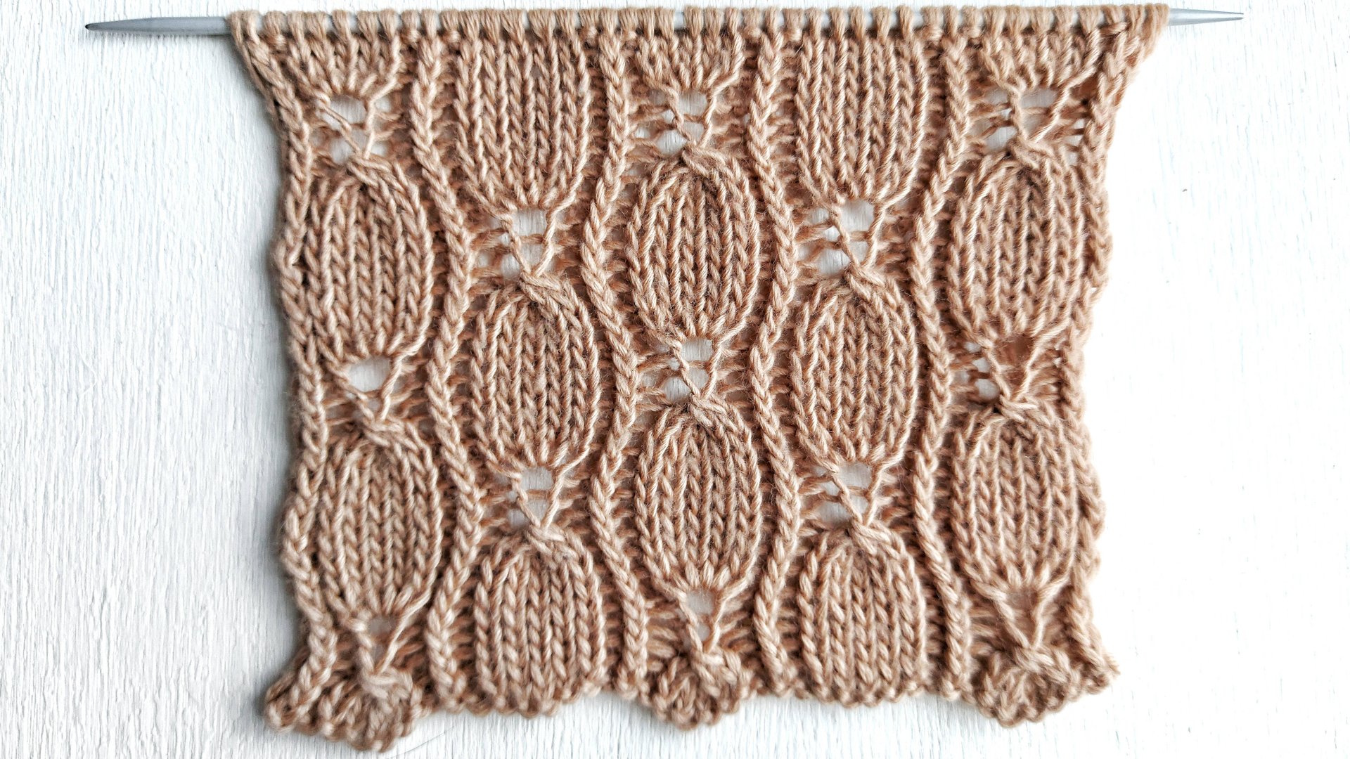 Симпатичный узор Финики для вязания джемпера, палантина, туники смотреть онлайн