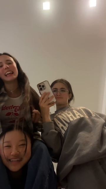 Скажите я сильная. правда? подписываемся на срочно!!#миланатут #ПопадувРек #МиланаФилимонова смотреть онлайн