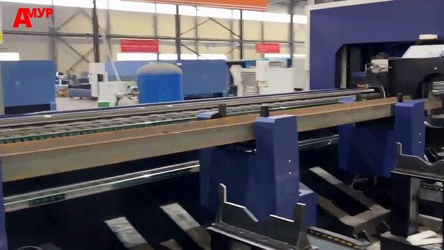 Как происходит автозагрузка трубы в лазерный станок.mp4 смотреть онлайн