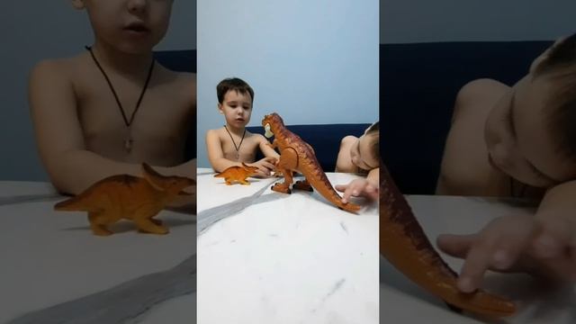 Динозавры. 2 часть ДаняГоша смотреть онлайн