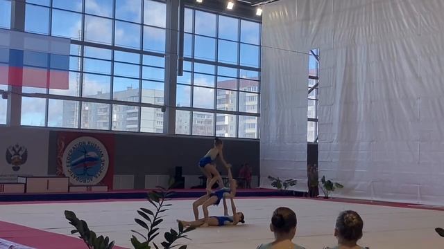Тройка.1 юношеский.Бабинова Василиса-Любич Юлия- Федосеенкова Елизавета, ккомбинированное упражнение