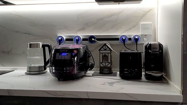 АЛИСА и чайник на Кухне смотреть онлайн