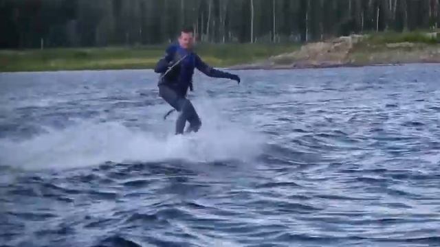 Водные лыжи и ВейкСкейт смотреть онлайн