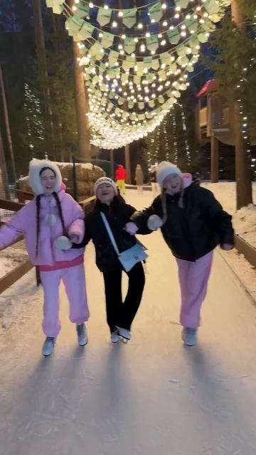 С 8 марта девчонки #миланафилимонова #юмор #миланатур #концерт #милана смотреть онлайн