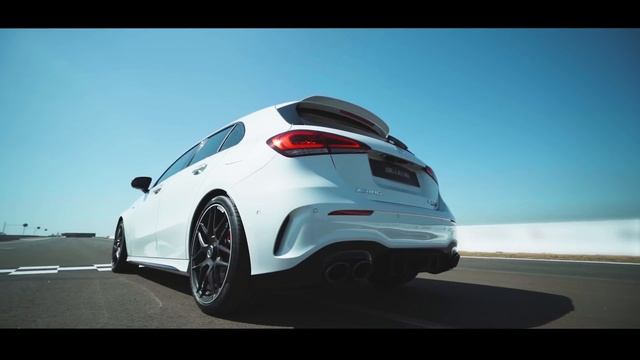 Novos Mercedes-AMG A 45 S 4MATIC+ e Mercedes-AMG CLA 45 S 4MATIC+ | Novidades смотреть онлайн