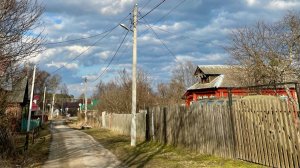 Жизнь в деревне. Обзор участка. Дом из красного кирпича. Наши 8 соток. Старые сараи.