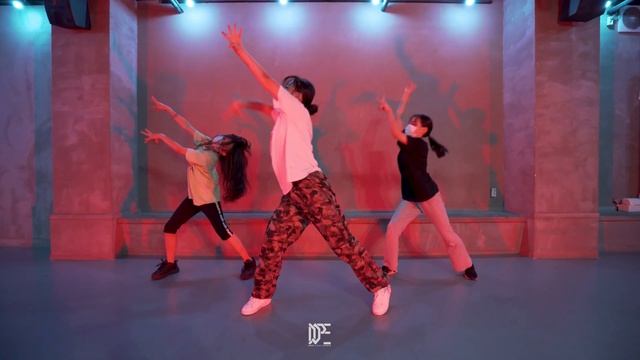 Raingurl - Yaeji / MOVE ME Waacking / Dope Dance Studio смотреть онлайн