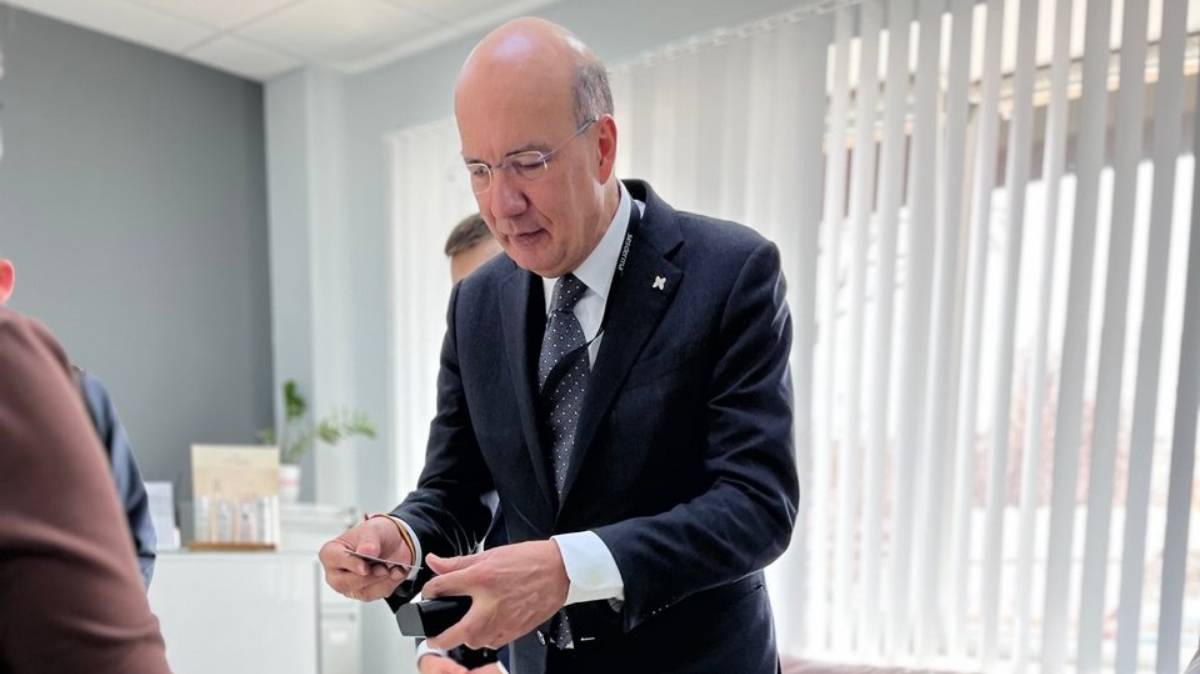 Sesderma & Essenti 3 смотреть онлайн