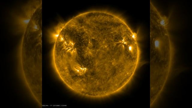 M-Class Solar Flare Erupts смотреть онлайн