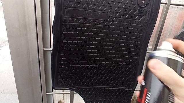 Пенный очиститель резины VELV